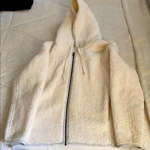 Sherpa zip up sweater size XL in cream
